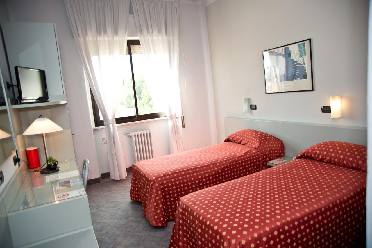 Hotel Milano 3*